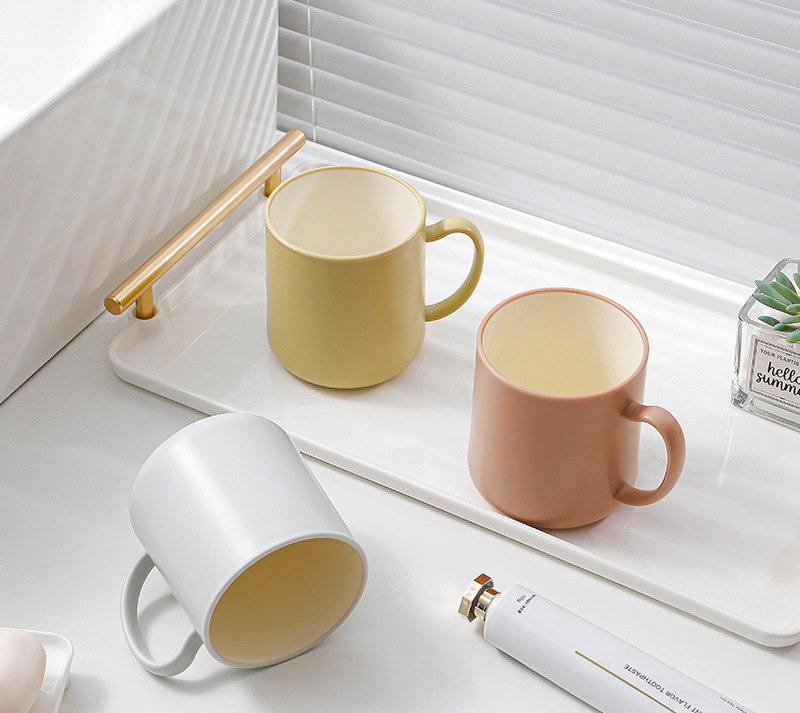 High-quality household toothbrush cup, stylish design, suitable for couples, perfect for washing and brushing teeth, and mold-resistant.